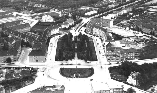 Breitenbachplatz: historisches Foto/Plan